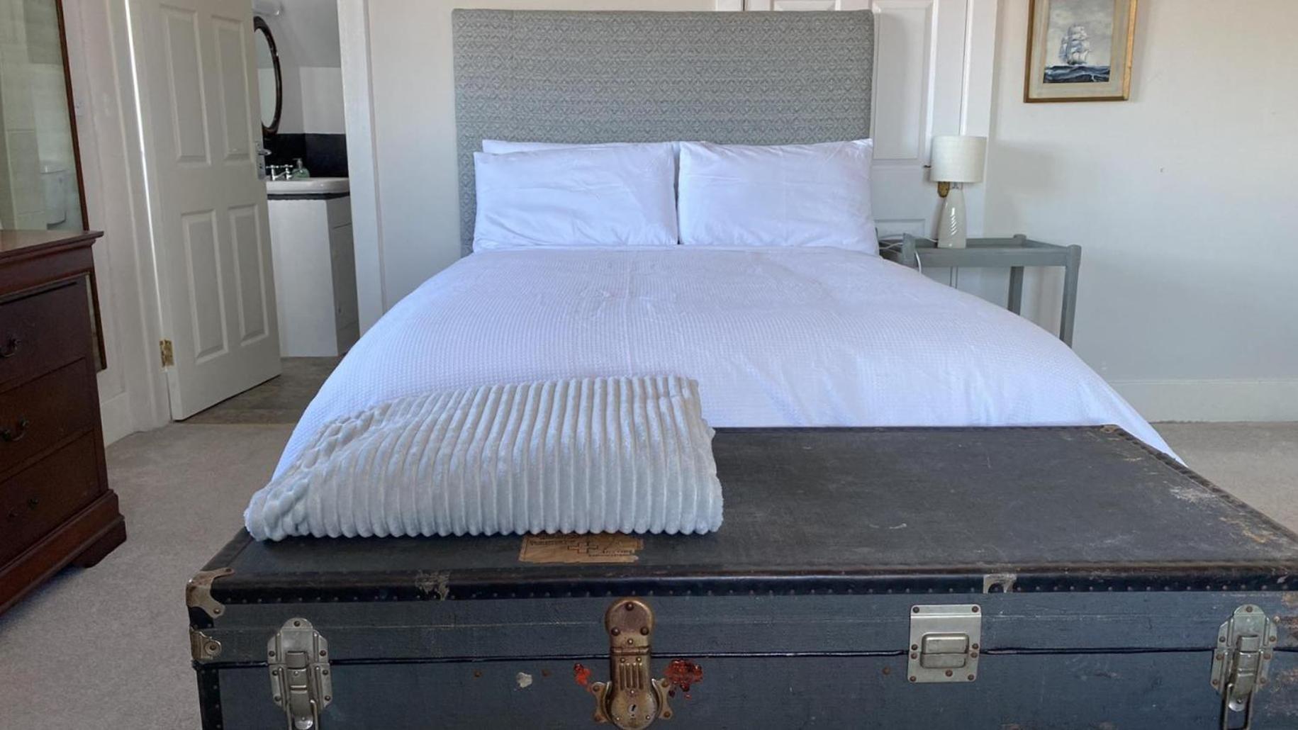 Drop Anchor House, Spacious 3 Bedroom Apartment, Fabulous Sea Views Cleggan Eksteriør bilde