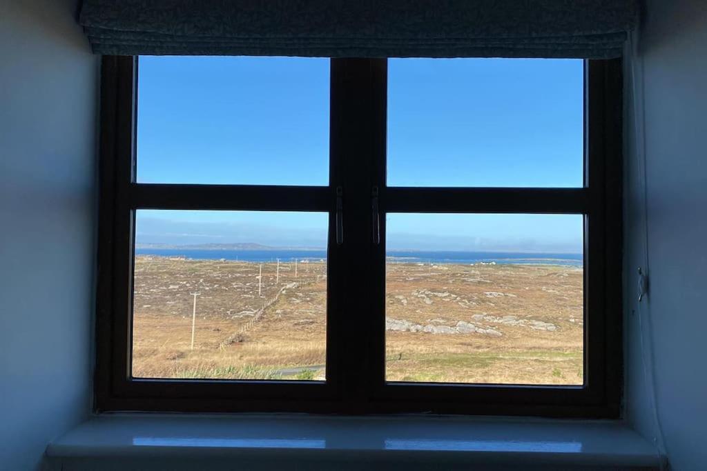 Drop Anchor House, Spacious 3 Bedroom Apartment, Fabulous Sea Views Cleggan Eksteriør bilde